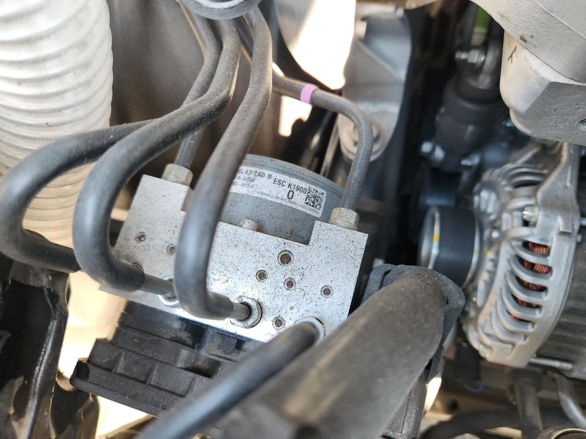 1000952032-Abs Pump/Modulator