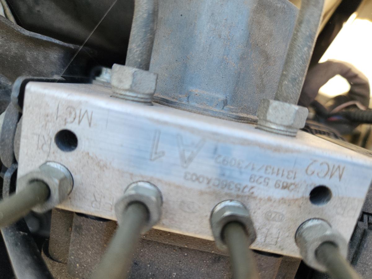 1000954109-Abs Pump/Modulator