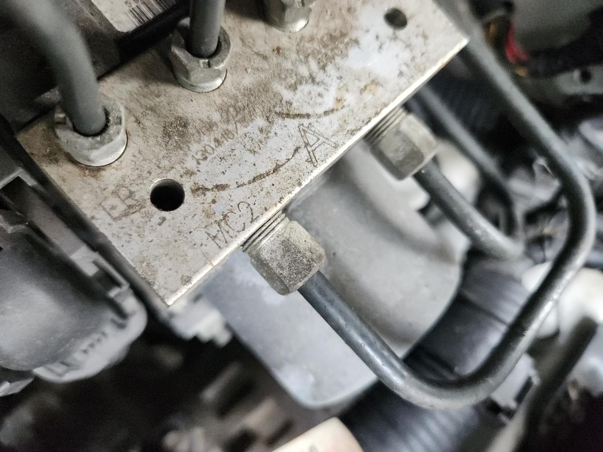 1000955475-Abs Pump/Modulator