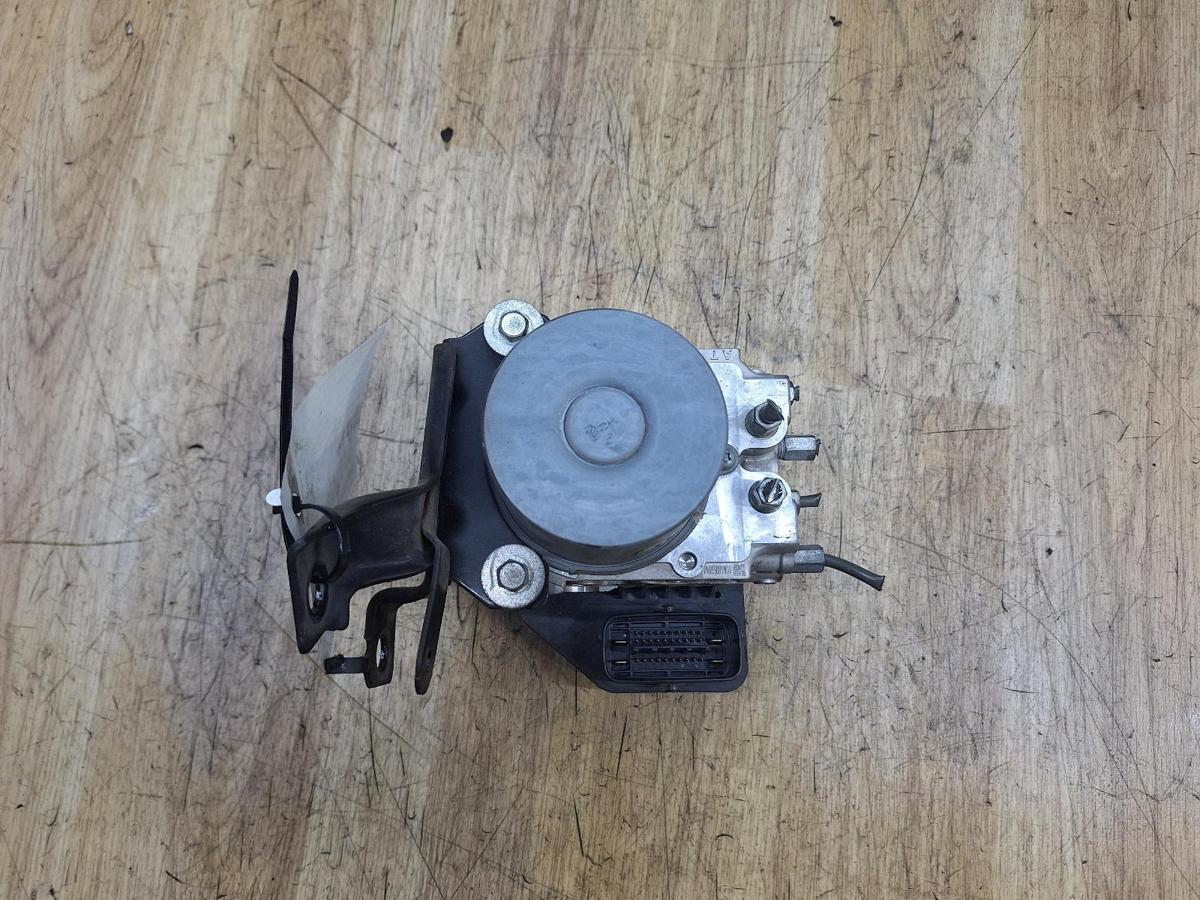 1000934607-Abs Pump Modulator Top