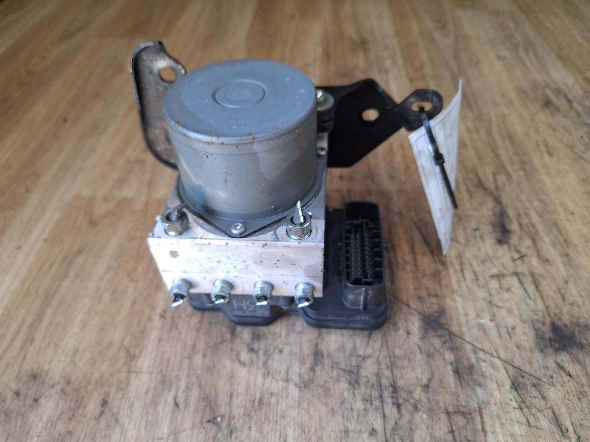1000924129-Abs Pump Modulator Top