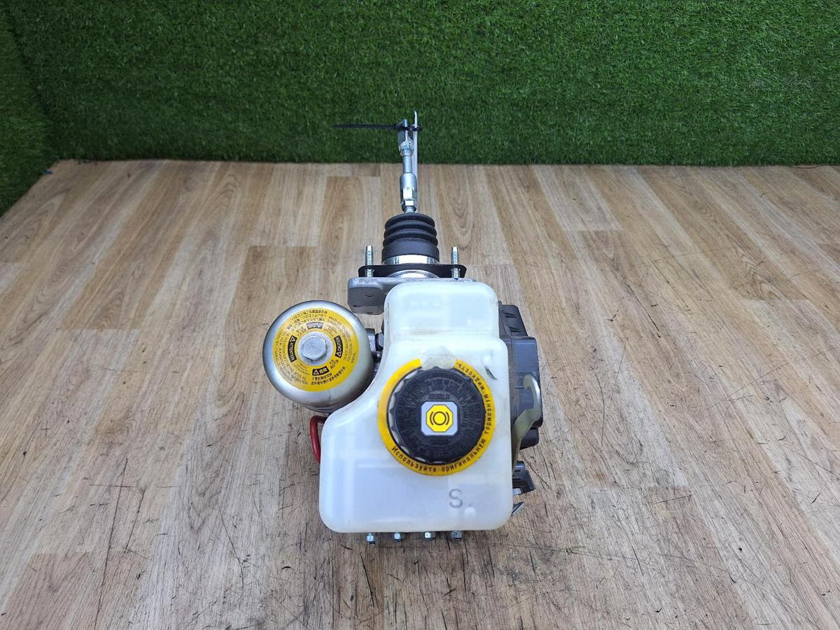 1000932211-Abs Pump Modulator Top