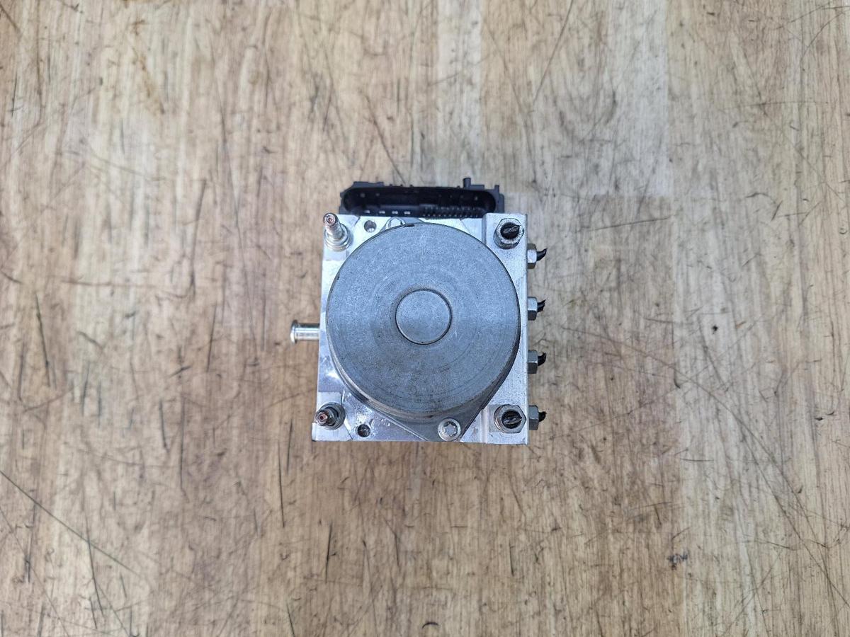 1000940266-Abs Pump Modulator Top