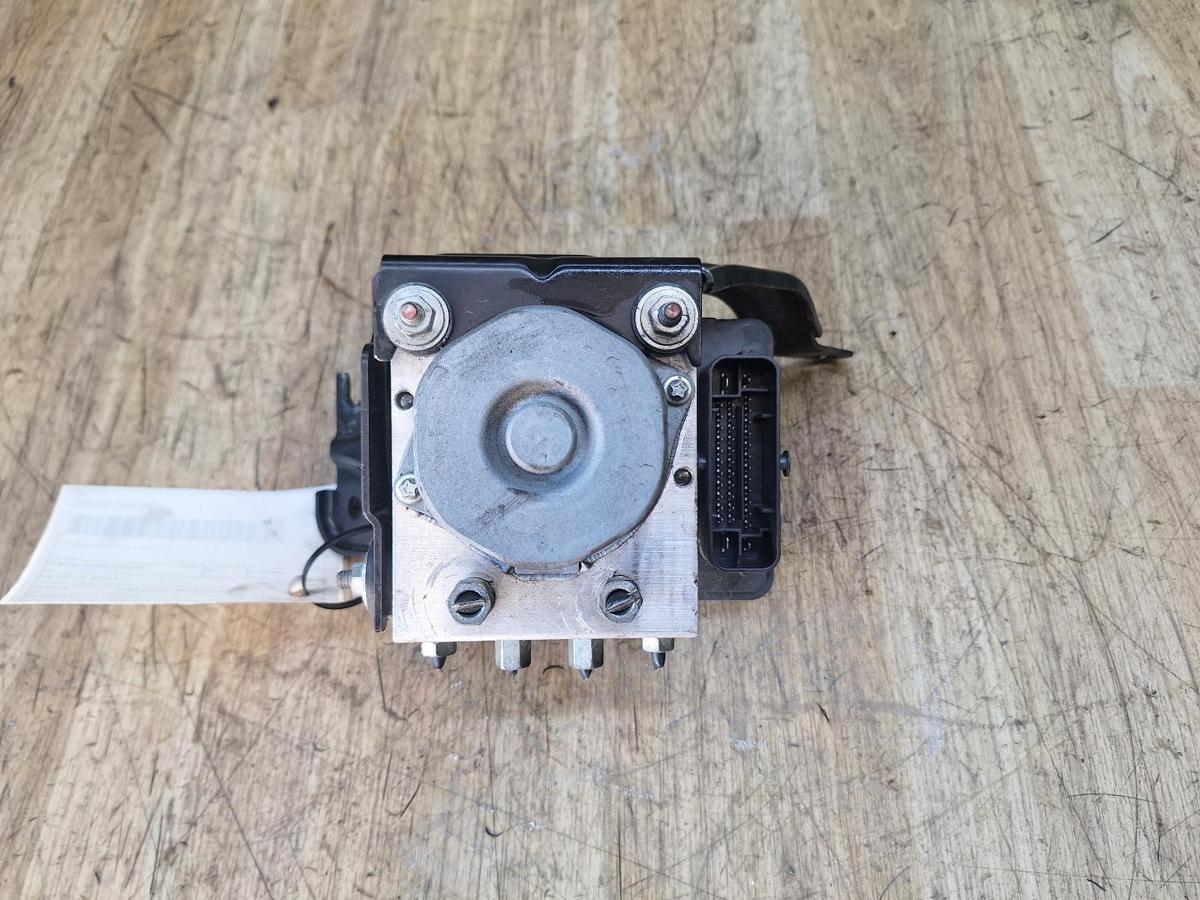 1000946542-Abs Pump Modulator Top