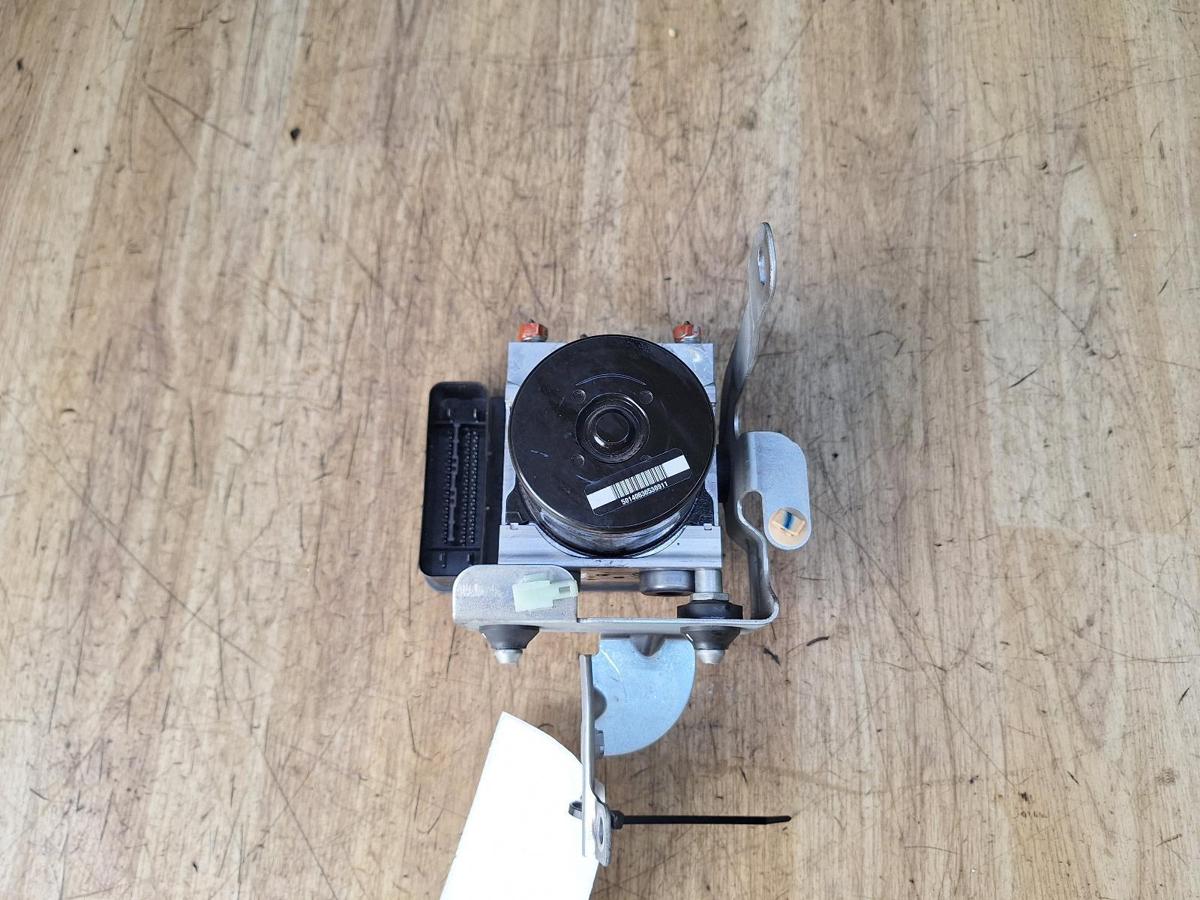 1000954465-Abs Pump Modulator Top