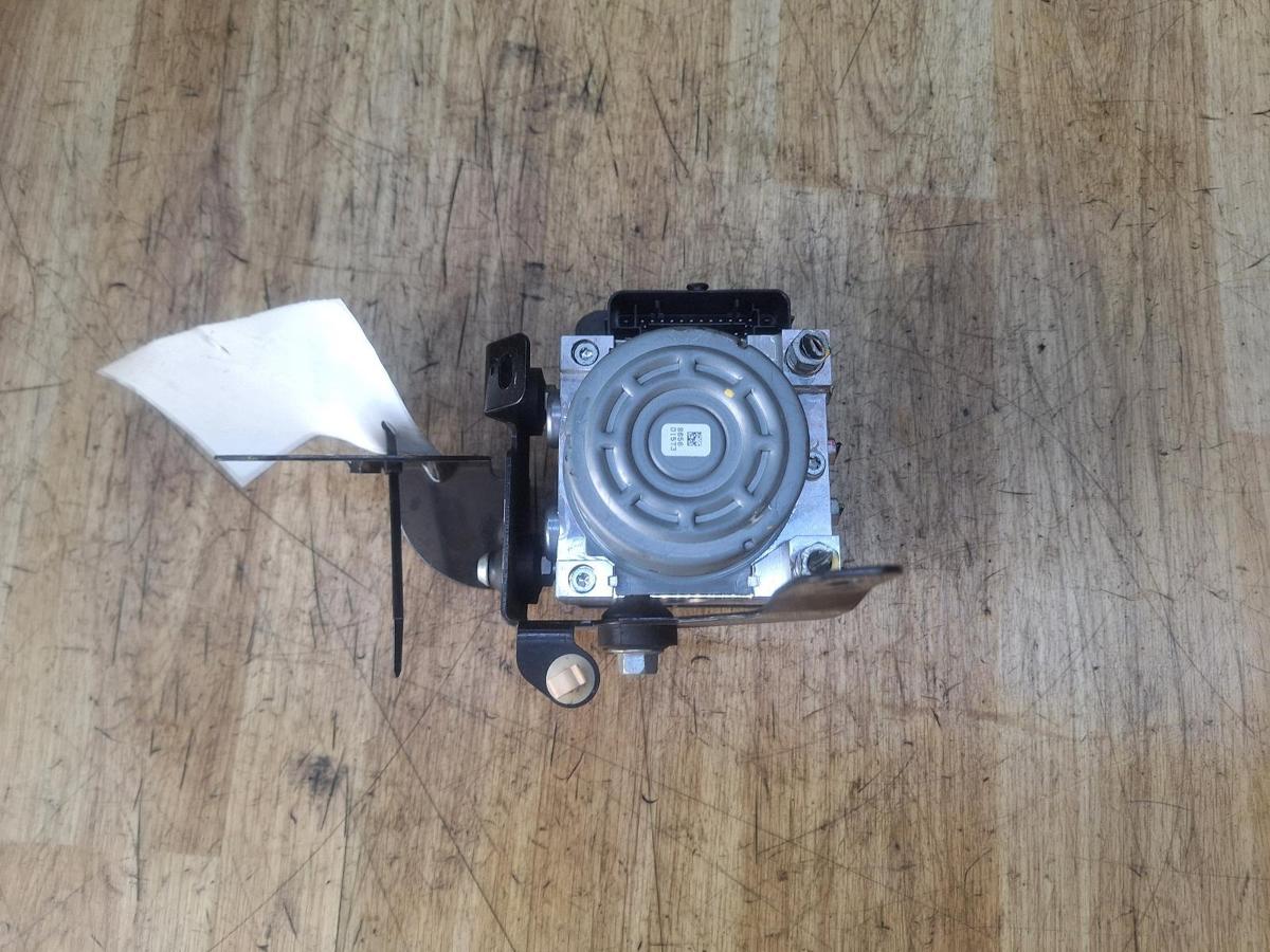 1000930335-Abs Pump Modulator Top