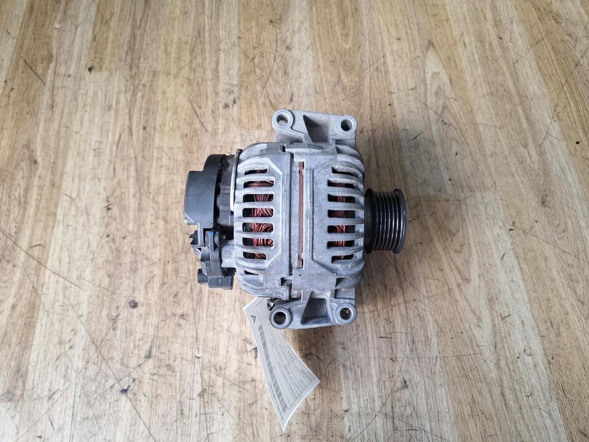 1000884813-Alternator LHS