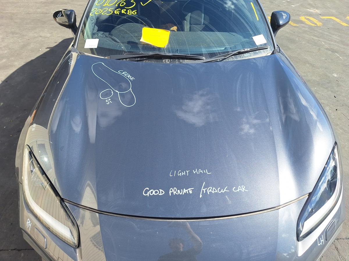 1000925844-Bonnet