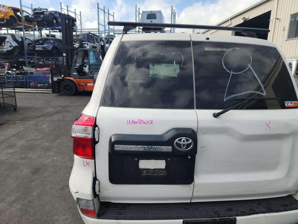 1000932255-Bootlid_Tailgate