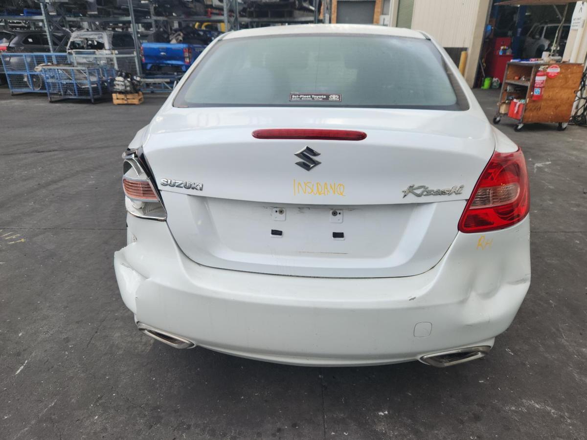 1000947925-Bootlid_Tailgate