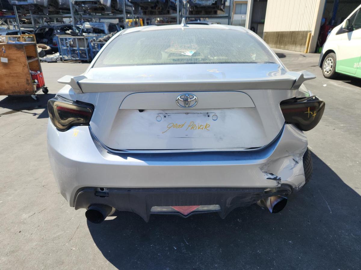 1000951409-Bootlid_Tailgate