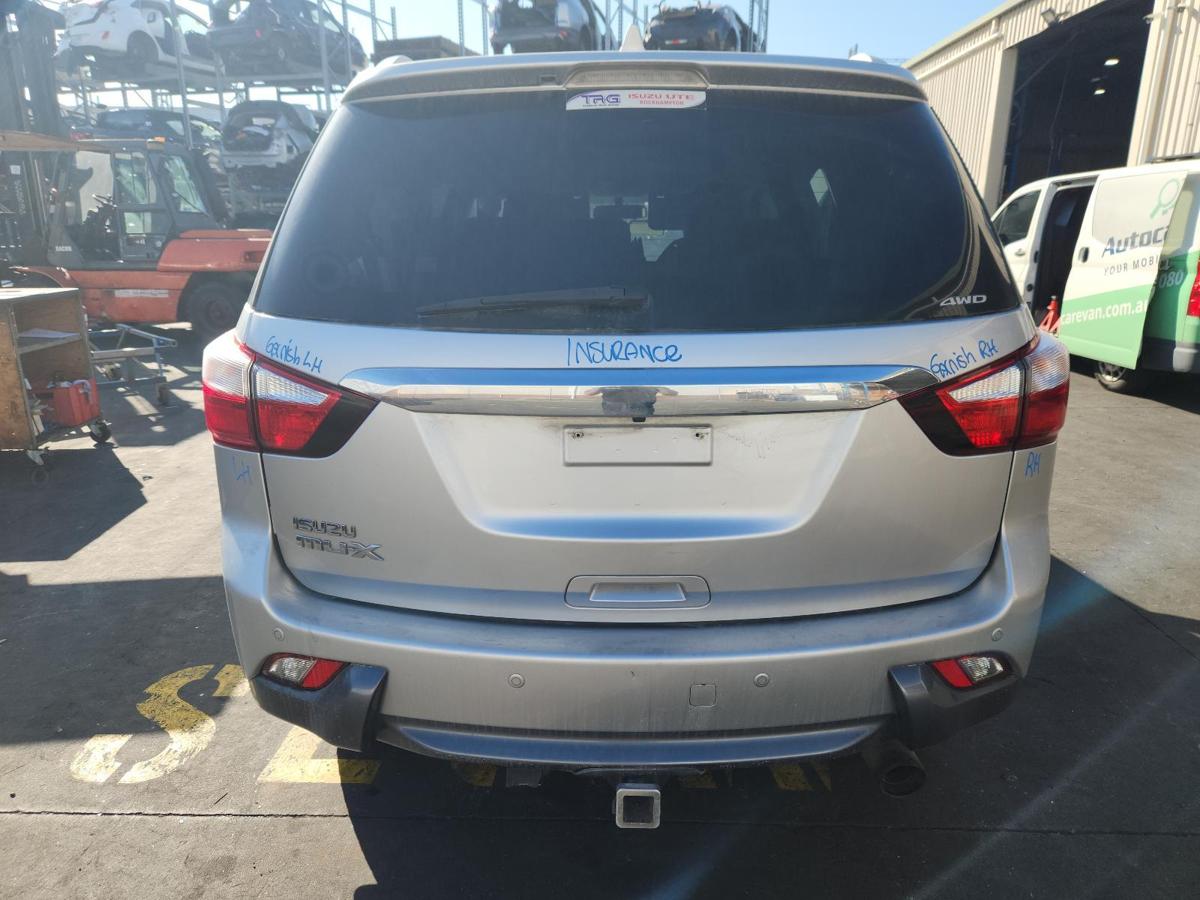 1000947052-Bootlid_Tailgate