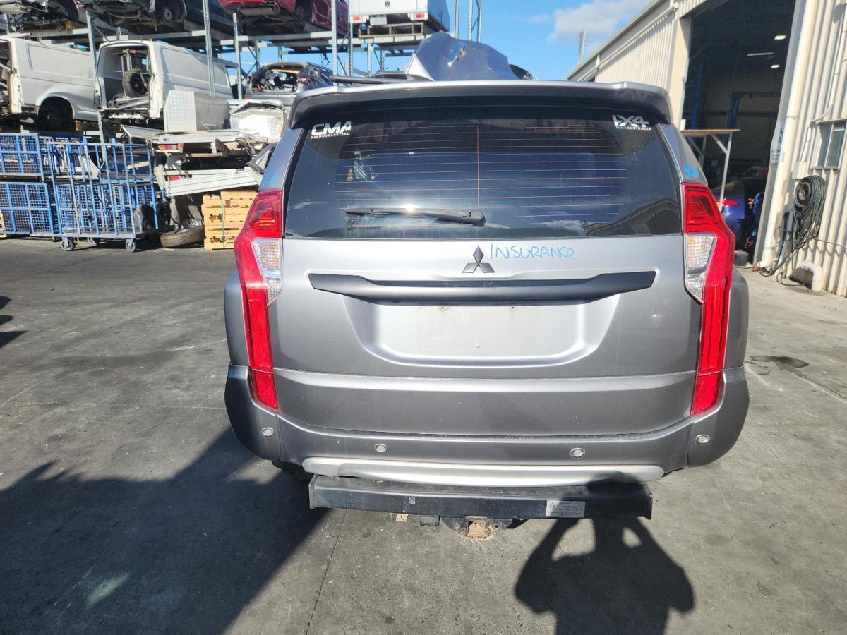 1000906757-Bootlid_Tailgate