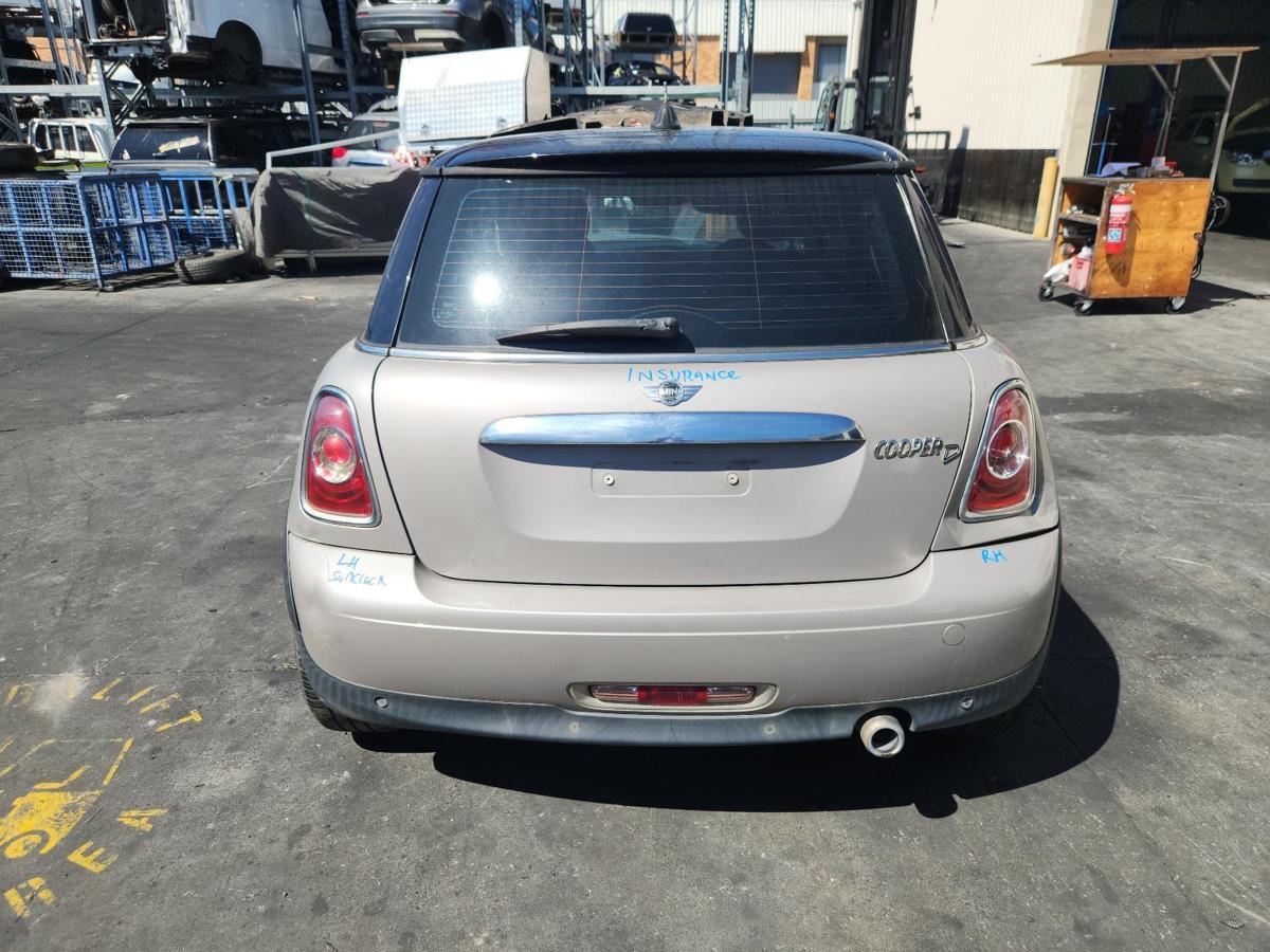 1000908423-Bootlid_Tailgate