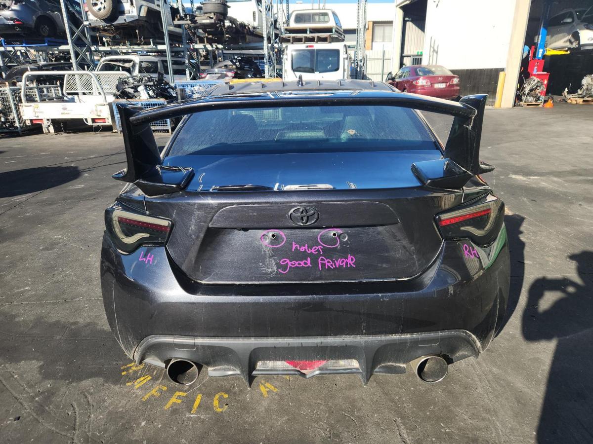 1000929120-Bootlid_Tailgate