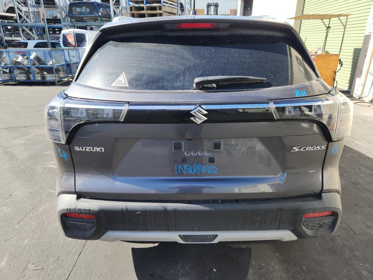 1000935329-Bootlid_Tailgate