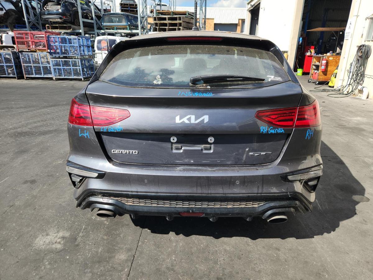 1000939382-Bootlid_Tailgate