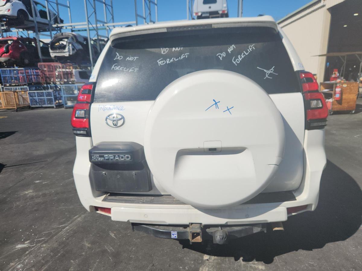 1000939962-Bootlid_Tailgate