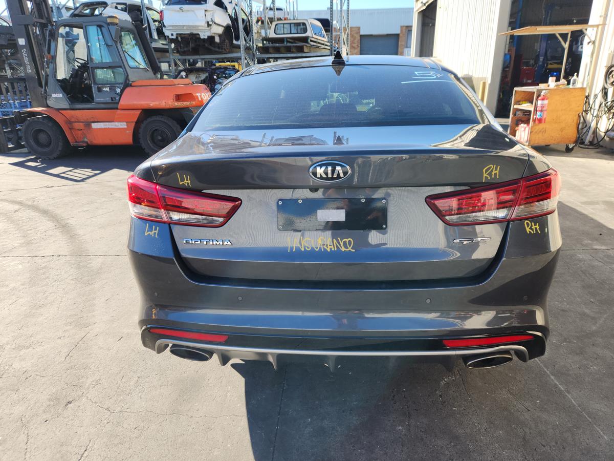 1000921618-Bootlid_Tailgate