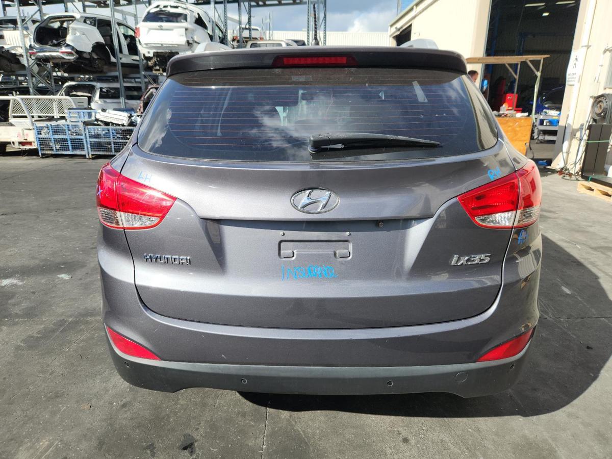 1000924279-Bootlid_Tailgate