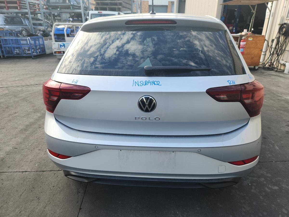 1000940840-Bootlid_Tailgate