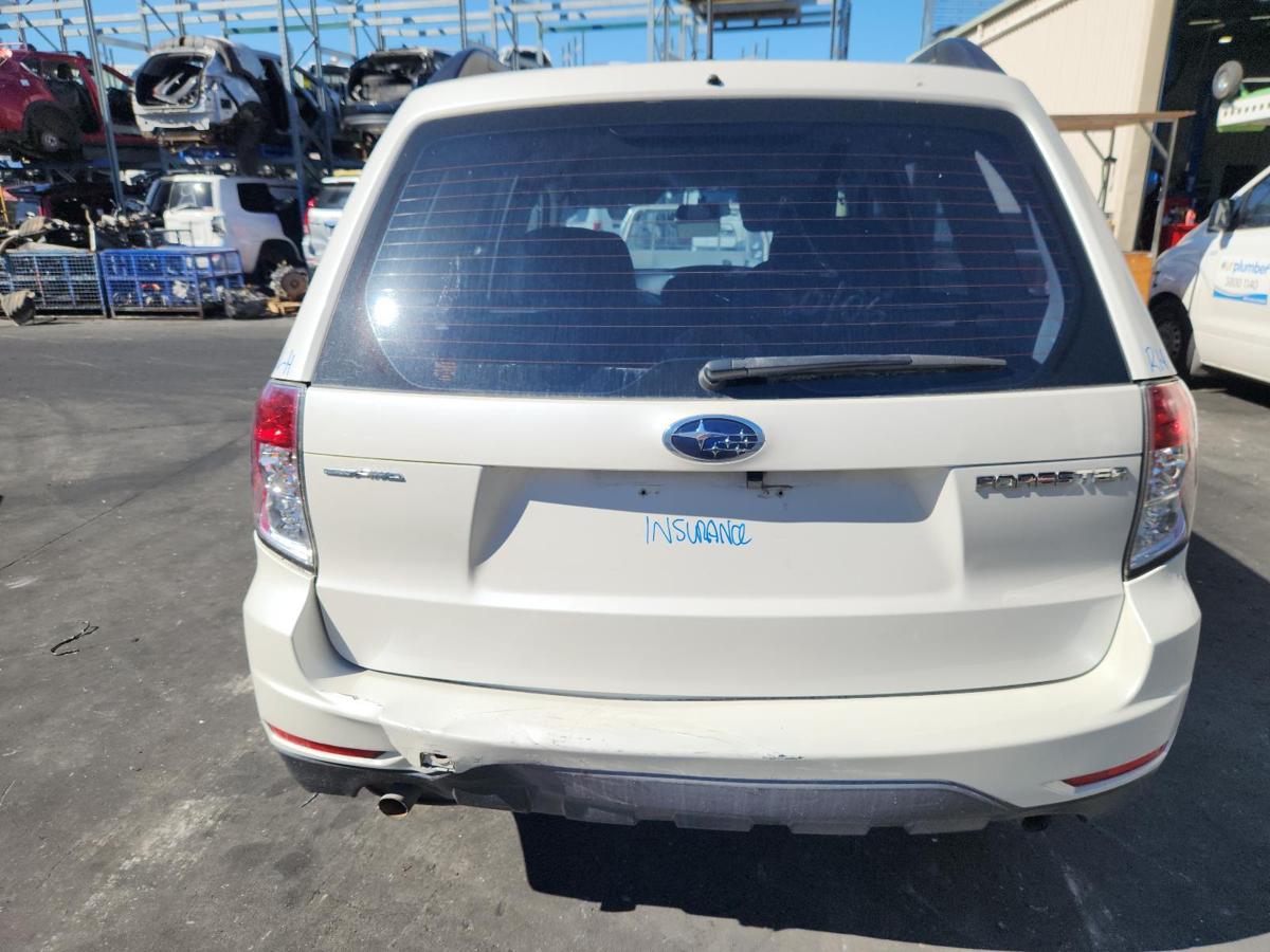 1000938152-Bootlid_Tailgate