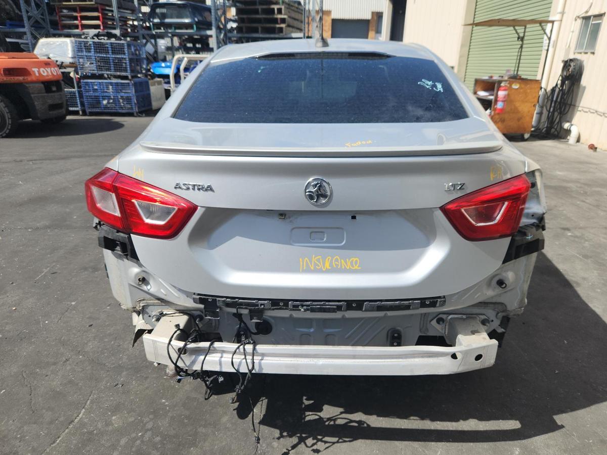 1000942217-Bootlid_Tailgate