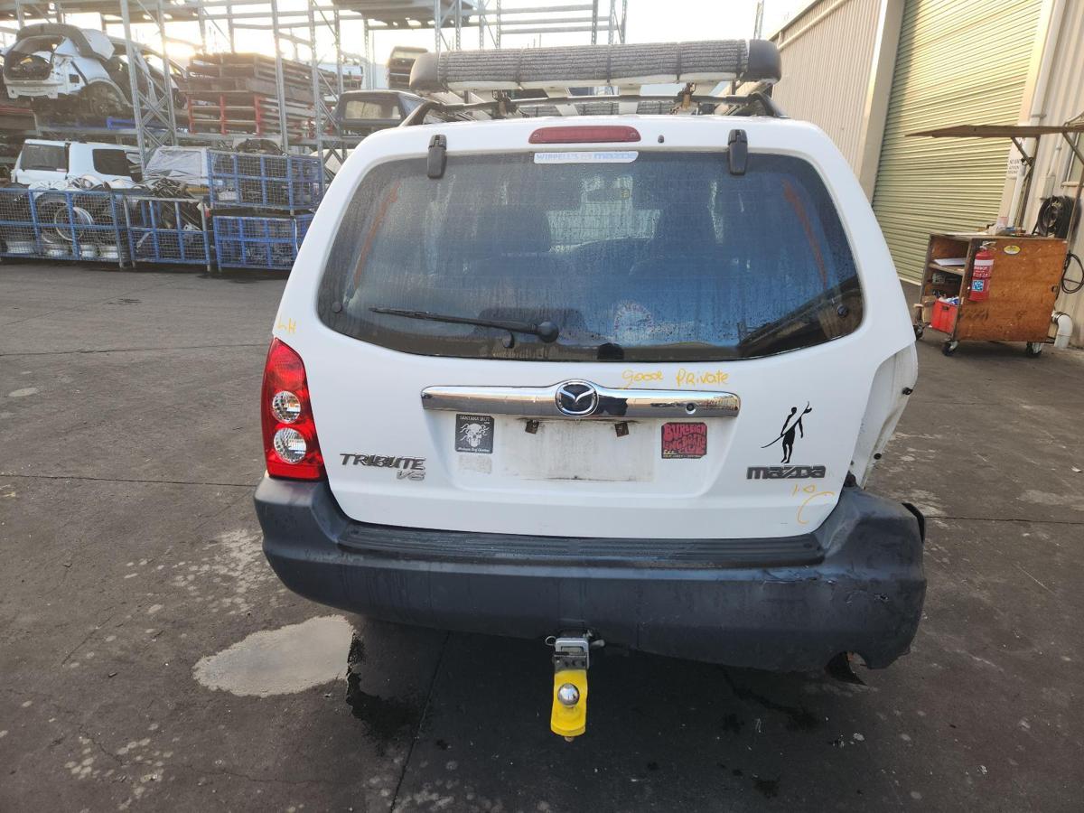 1000942638-Bootlid_Tailgate