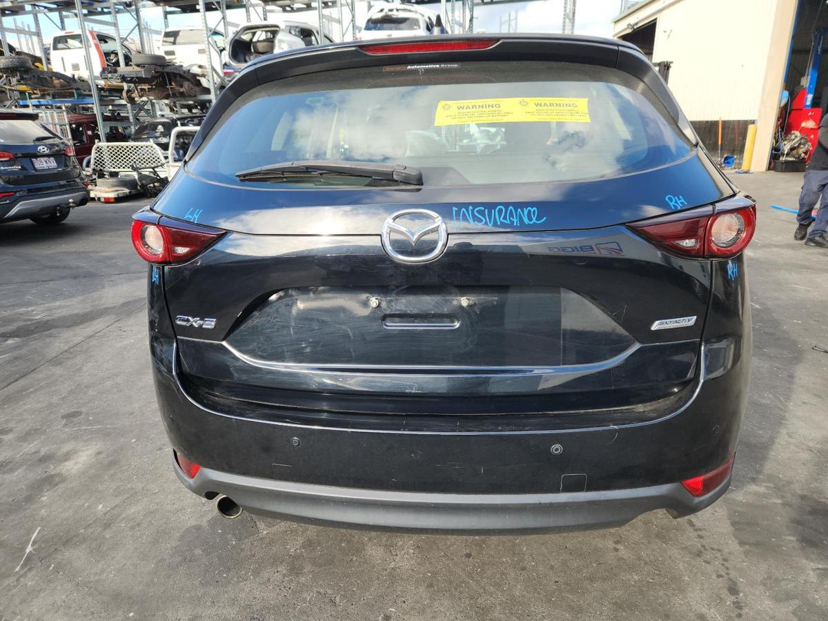 1000924438-Bootlid_Tailgate