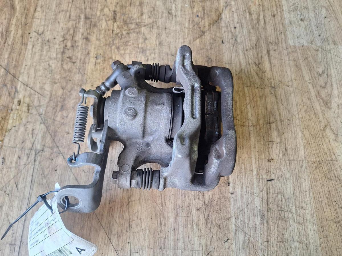 1000900716-Caliper Top RHR