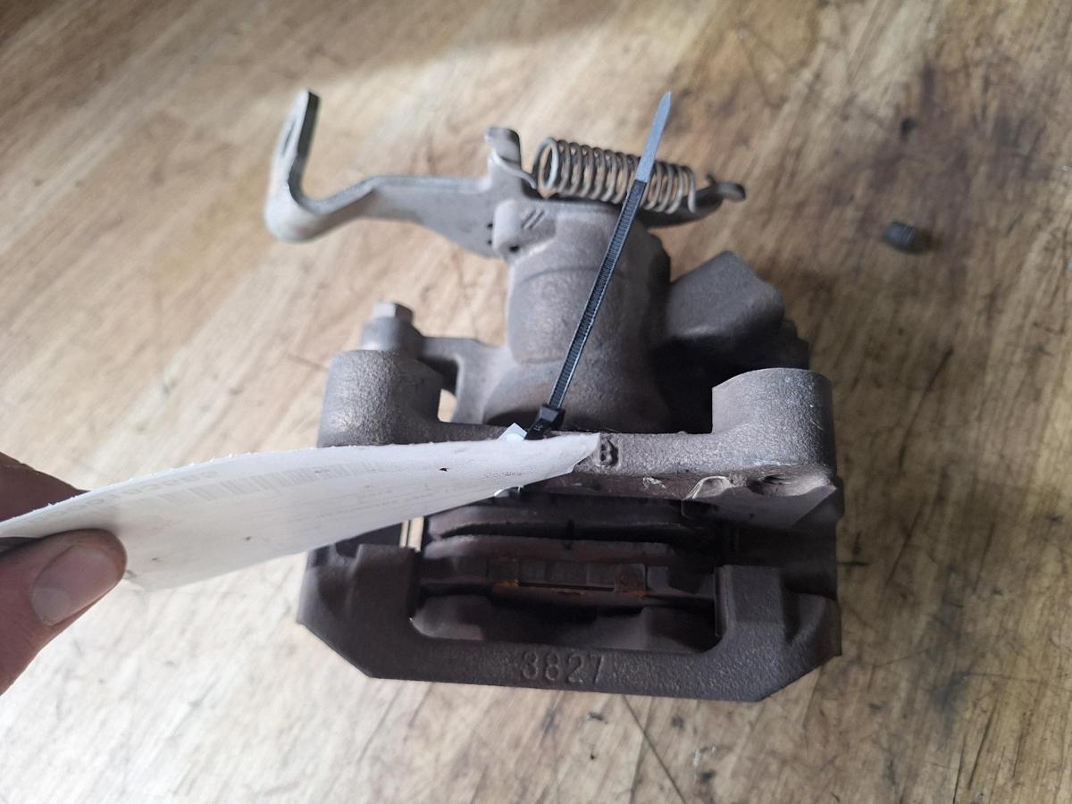 1000914502-Caliper Top RHR