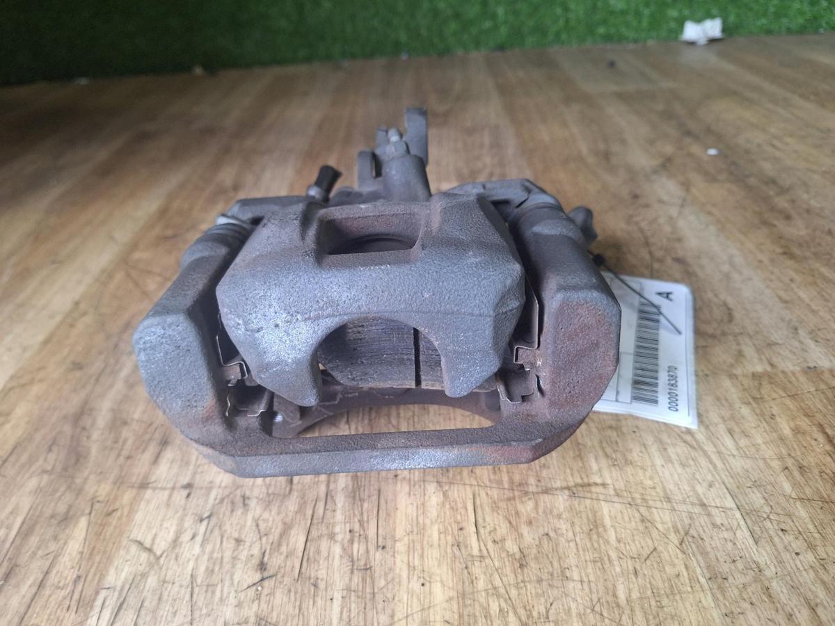 1000914847-Caliper Top RHR