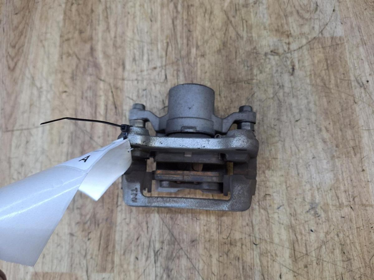 1000948552-Caliper Top RHR