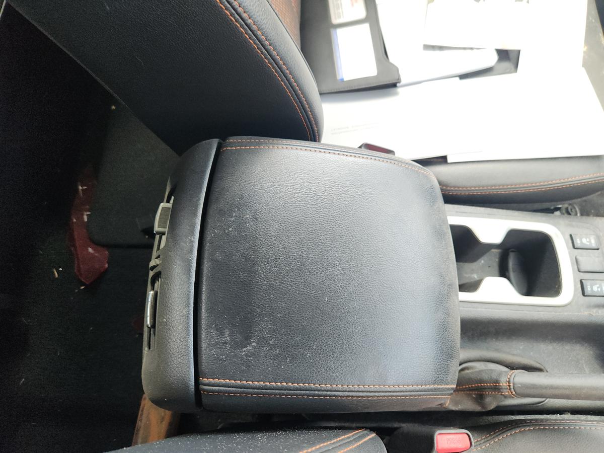1000932925-Console Lid