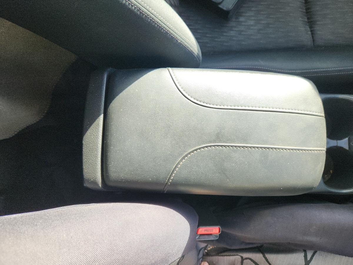1000933906-Console Lid