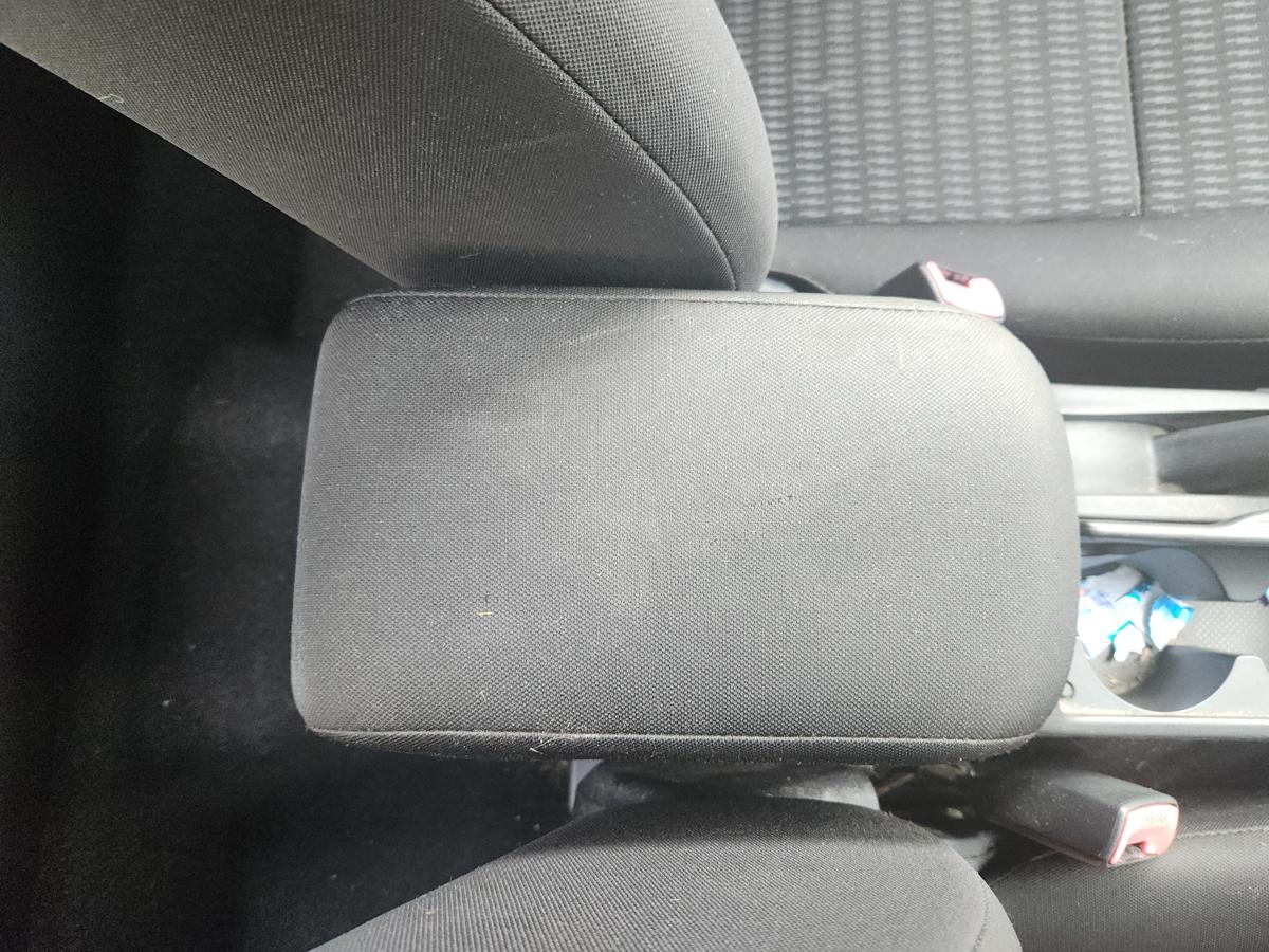 1000940226-Console Lid