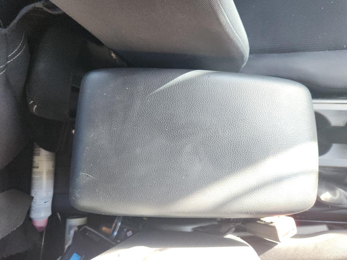 1000941575-Console Lid