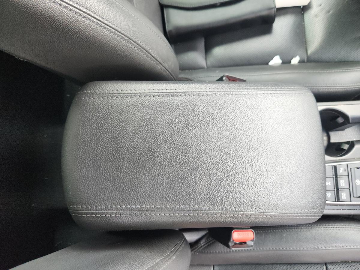 1000943725-Console Lid