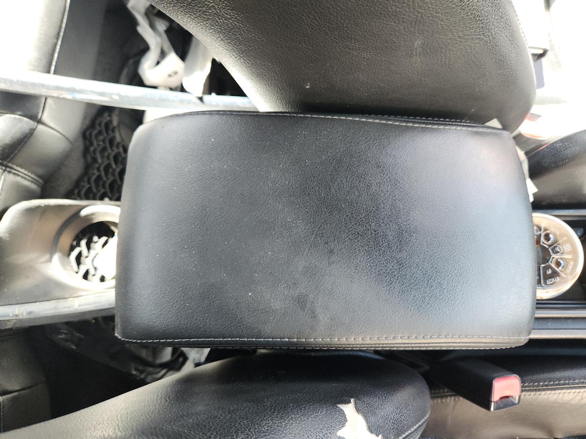 1000943977-Console Lid