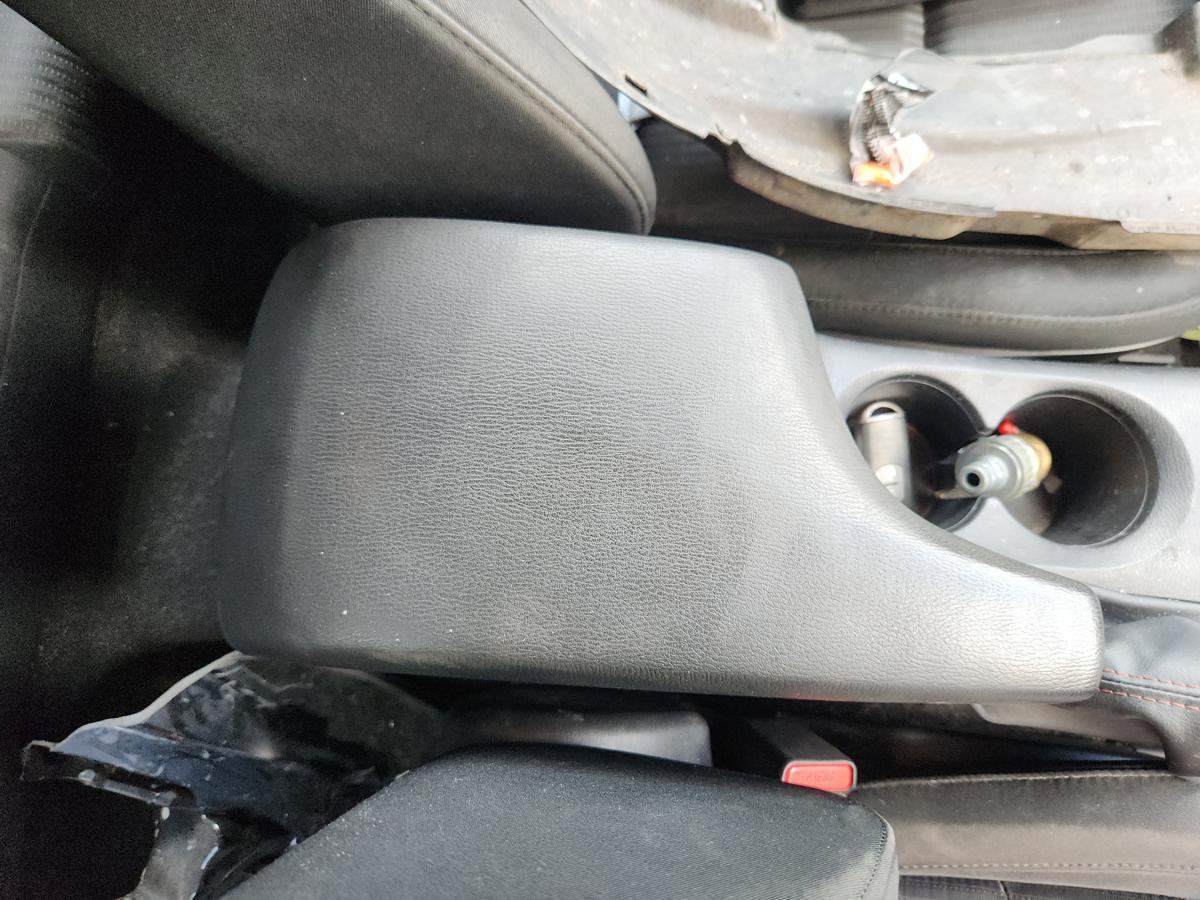 1000945871-Console Lid