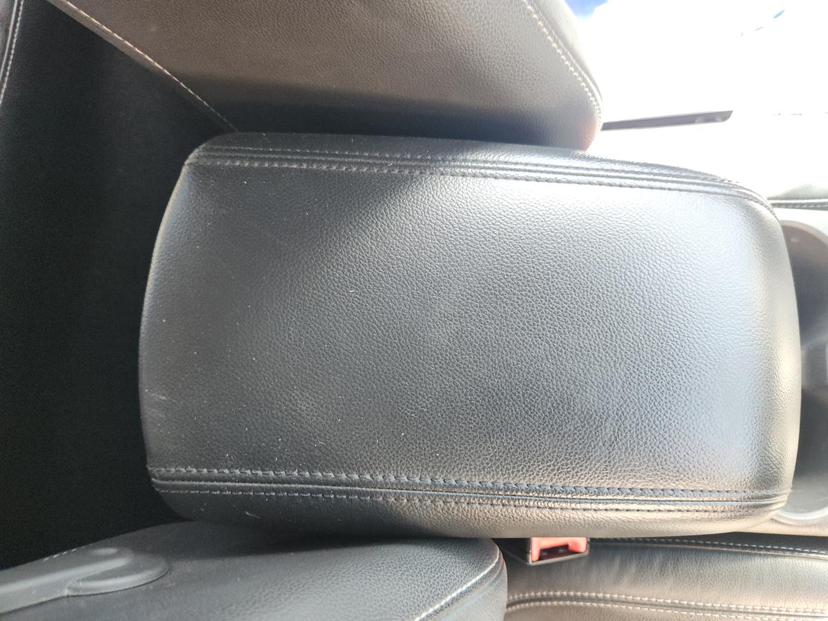 1000946914-Console Lid