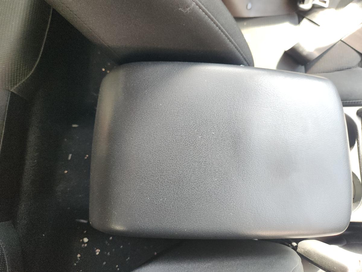 1000948126-Console Lid