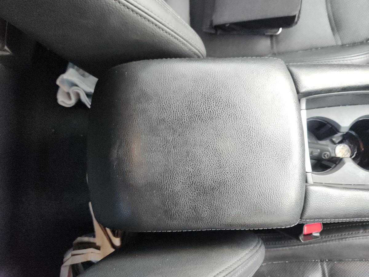 1000948291-Console Lid