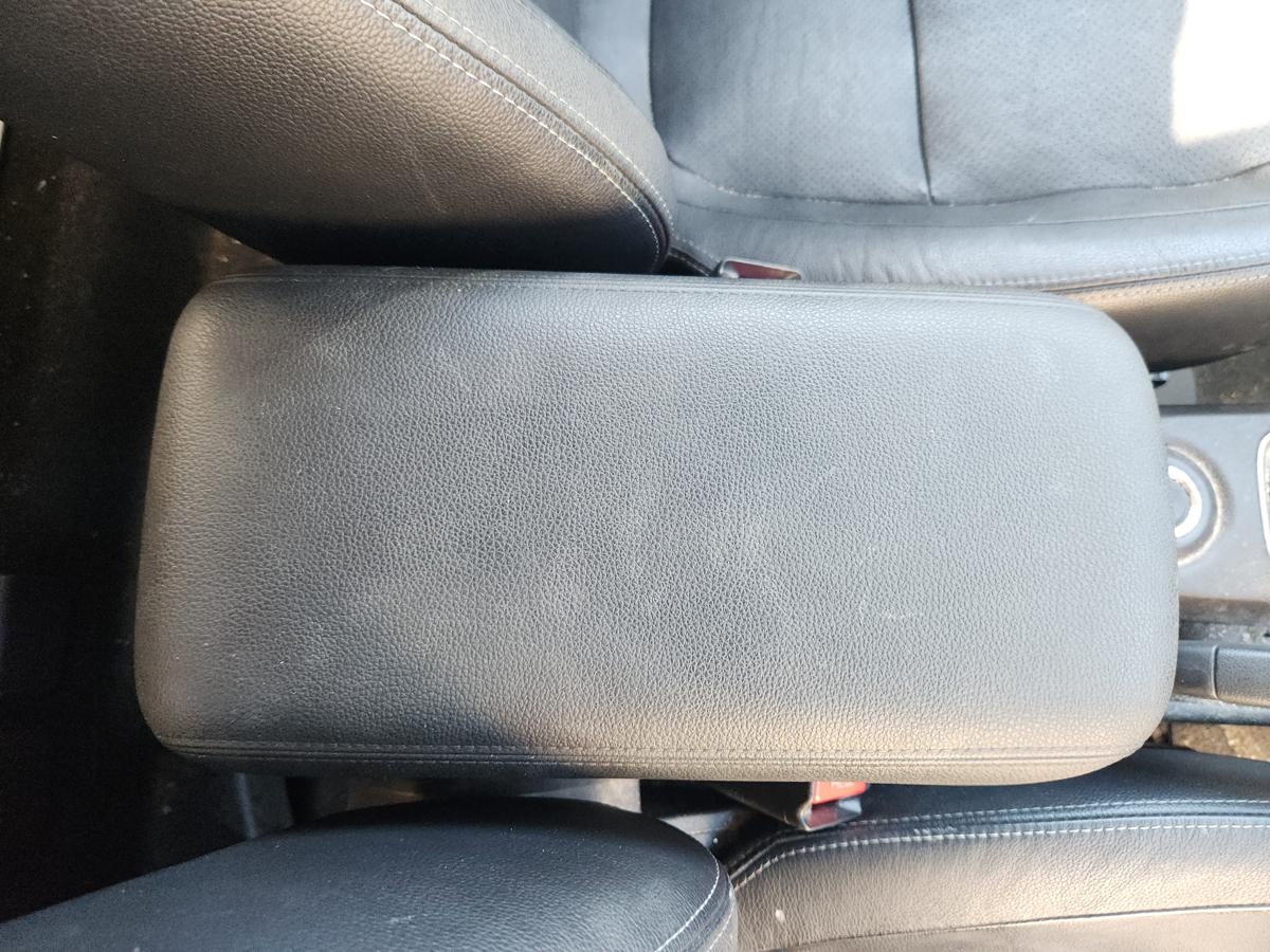 1000948733-Console Lid
