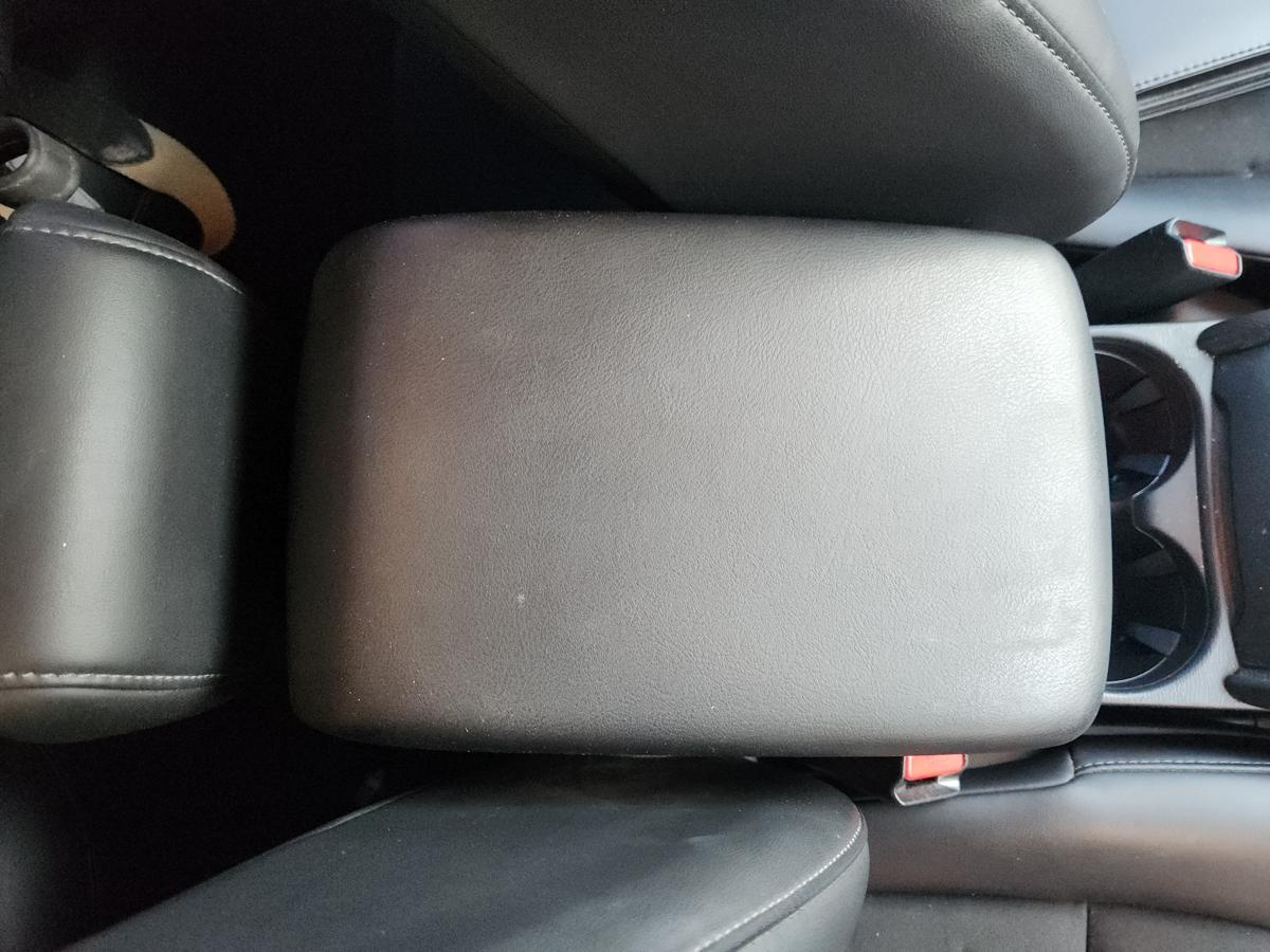 1000949046-Console Lid