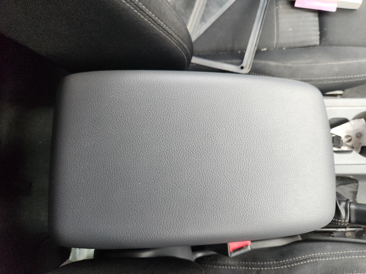 1000949188-Console Lid