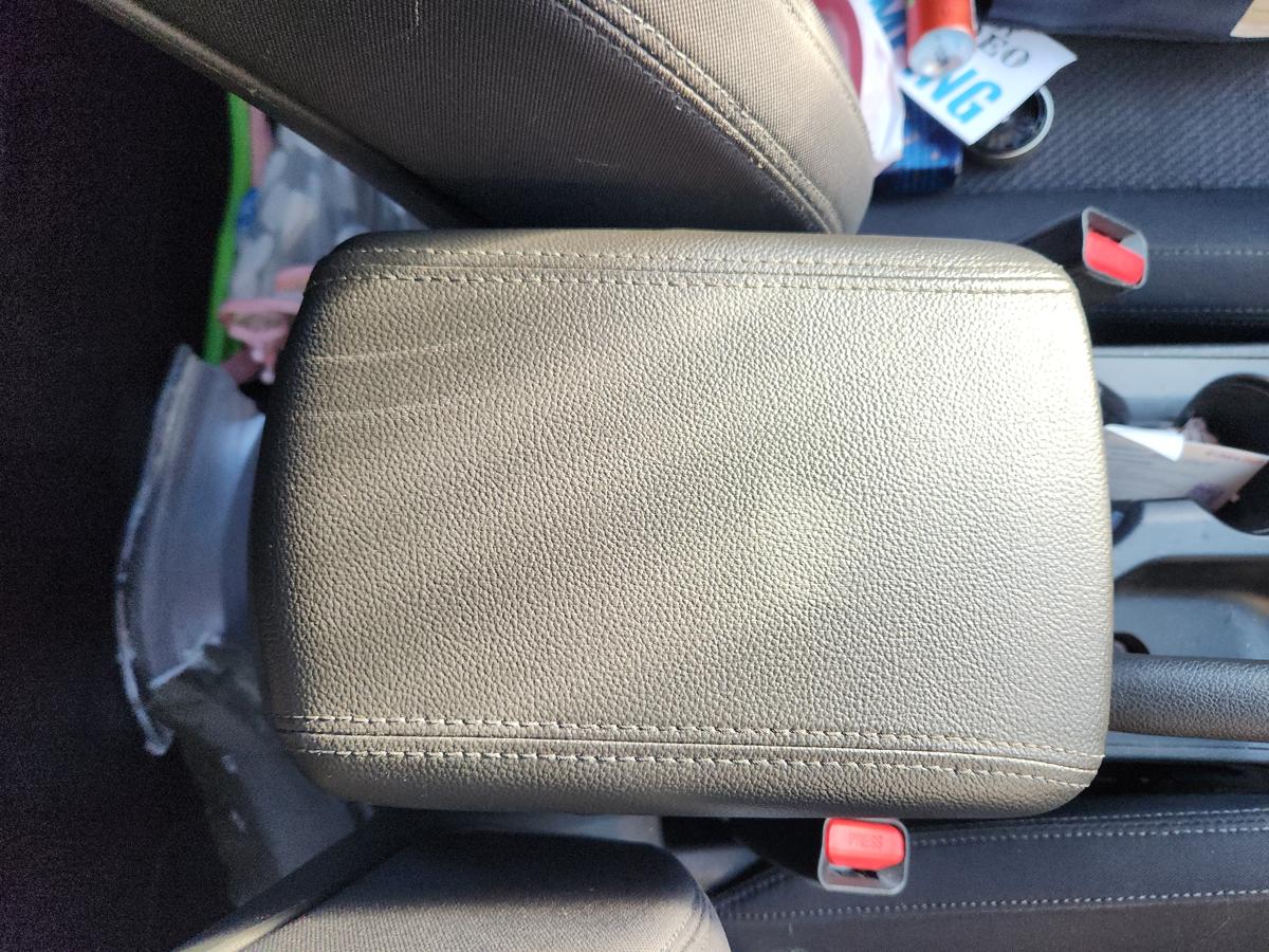 1000949691-Console Lid