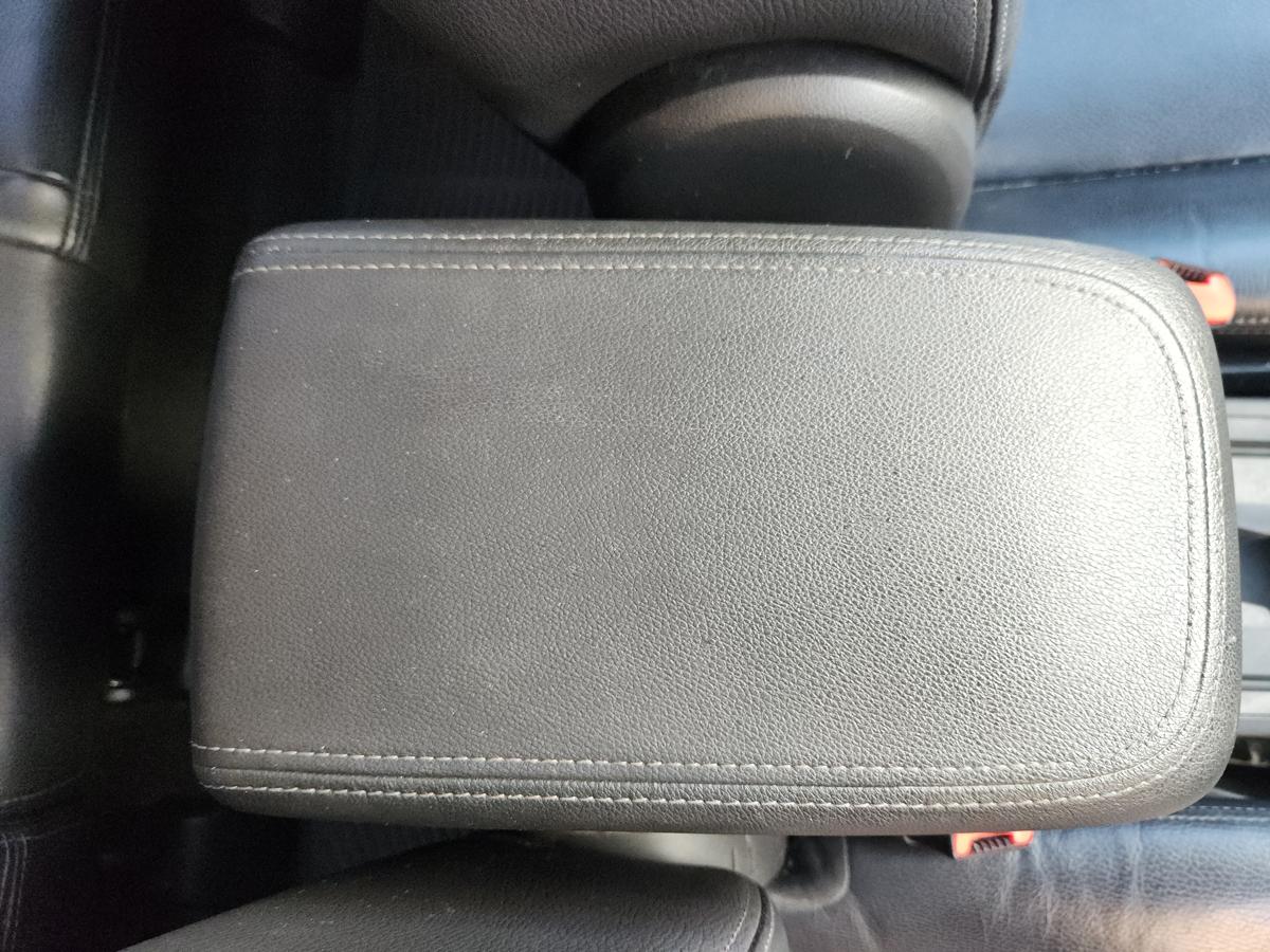 1000948913-Console Lid