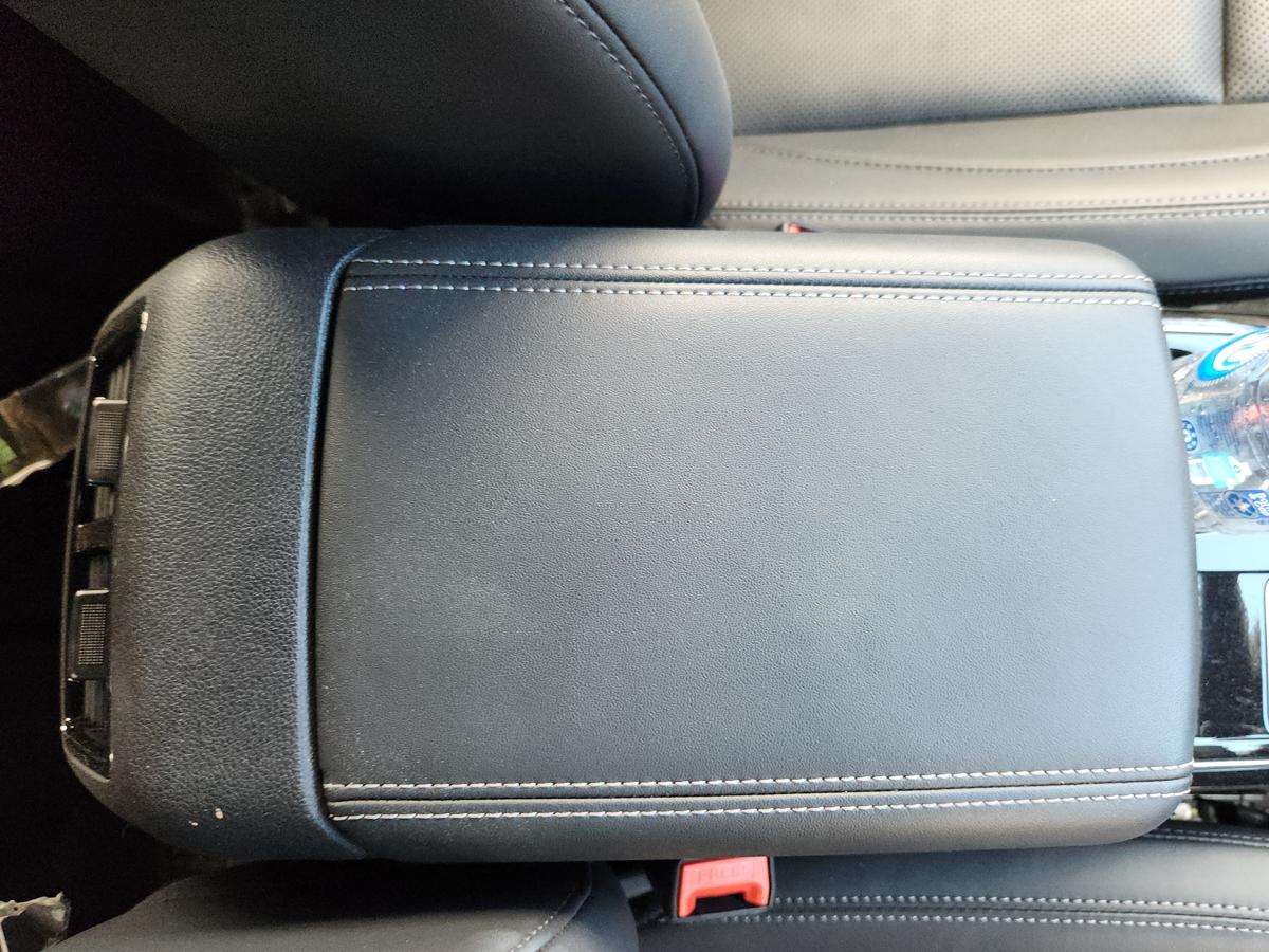 1000950518-Console Lid