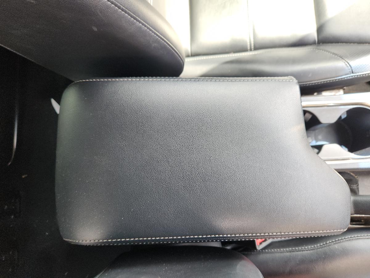 1000951059-Console Lid